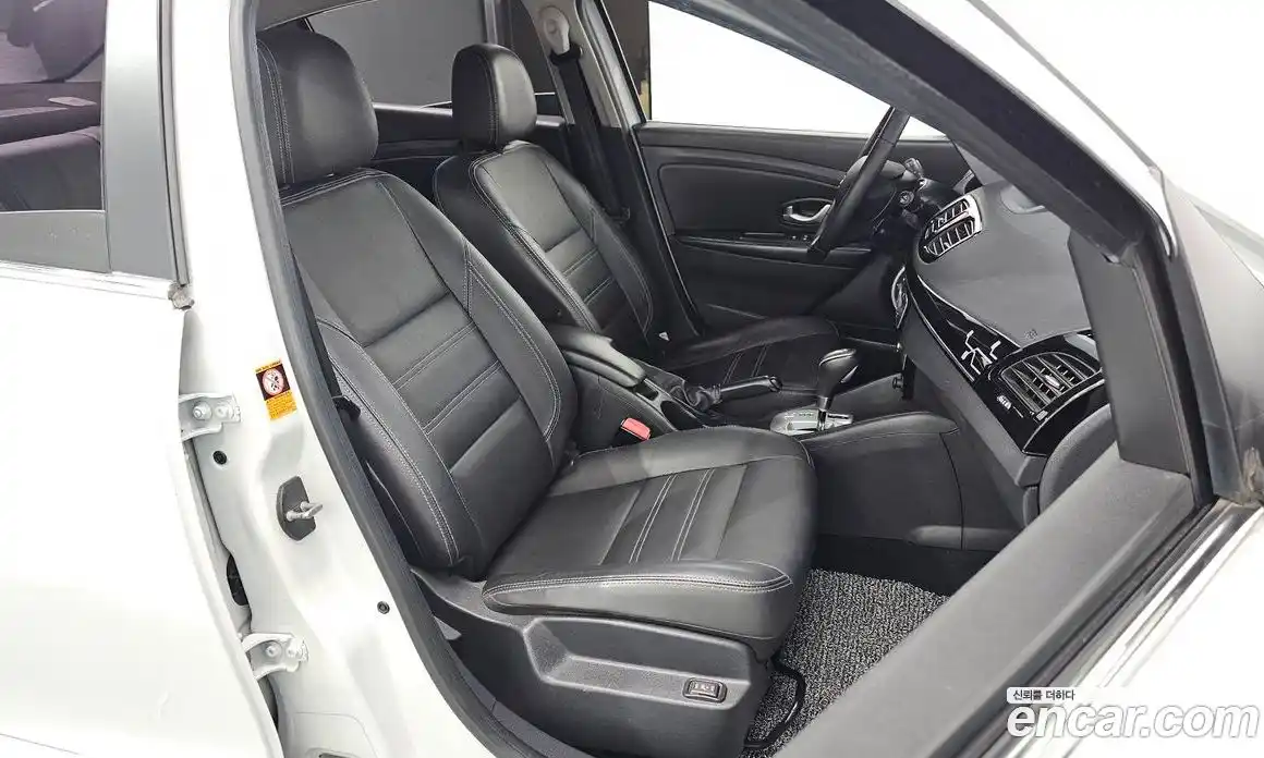 Renault SM3 2017 0.1 гидро в Москве № 395592, фото 10