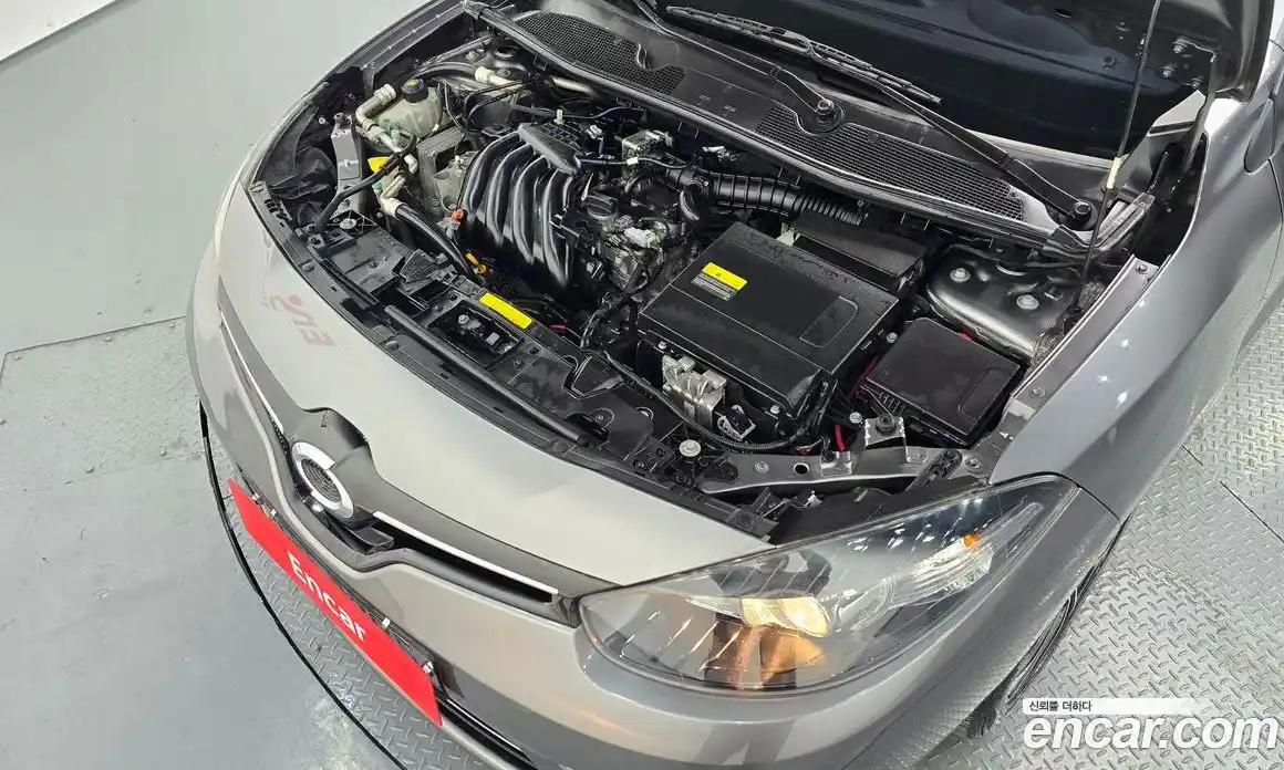 Renault SM3 2016 1.6 гидро в Москве № 1402491, фото 6