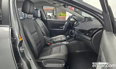 Renault SM3 2016 1.6 гидро в Москве № 1402491, миниатюра 10