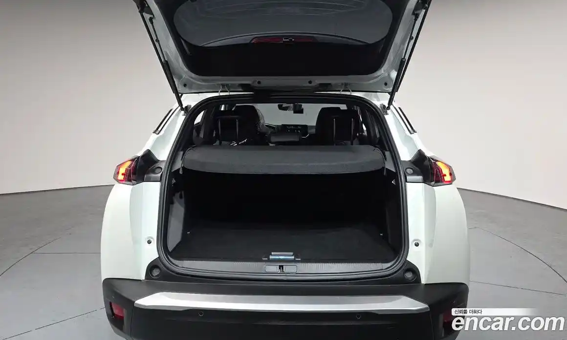 Peugeot 2008 2021 0.1 гидро в Москве № 1403560, фото 20