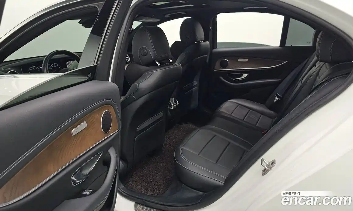 Mercedes-Benz E-Class 2021 2.0 гидро в Москве № 1403571, фото 11