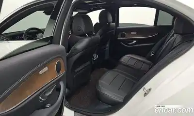 Mercedes-Benz E-Class 2021 2.0 гидро в Москве № 1403571, миниатюра 11