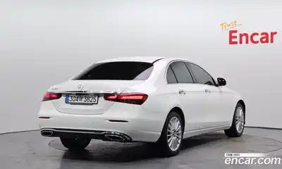 Mercedes-Benz E-Class 2021 2.0 гидро в Москве № 1403571, миниатюра 2
