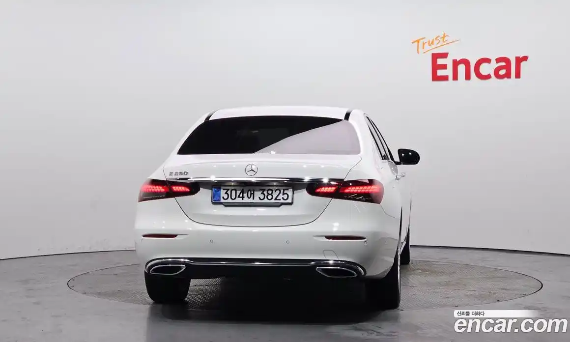 Mercedes-Benz E-Class 2021 2.0 гидро в Москве № 1403571, фото 4