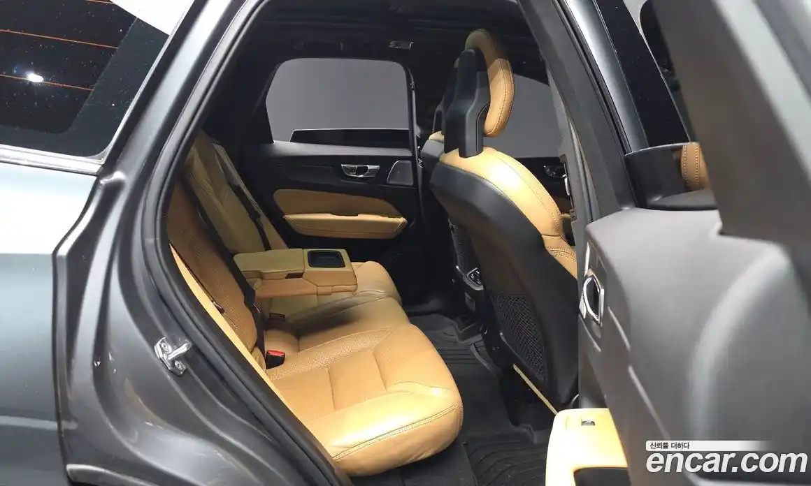 Volvo XC60 2018 2.0 гидро в Москве № 1404676, фото 12