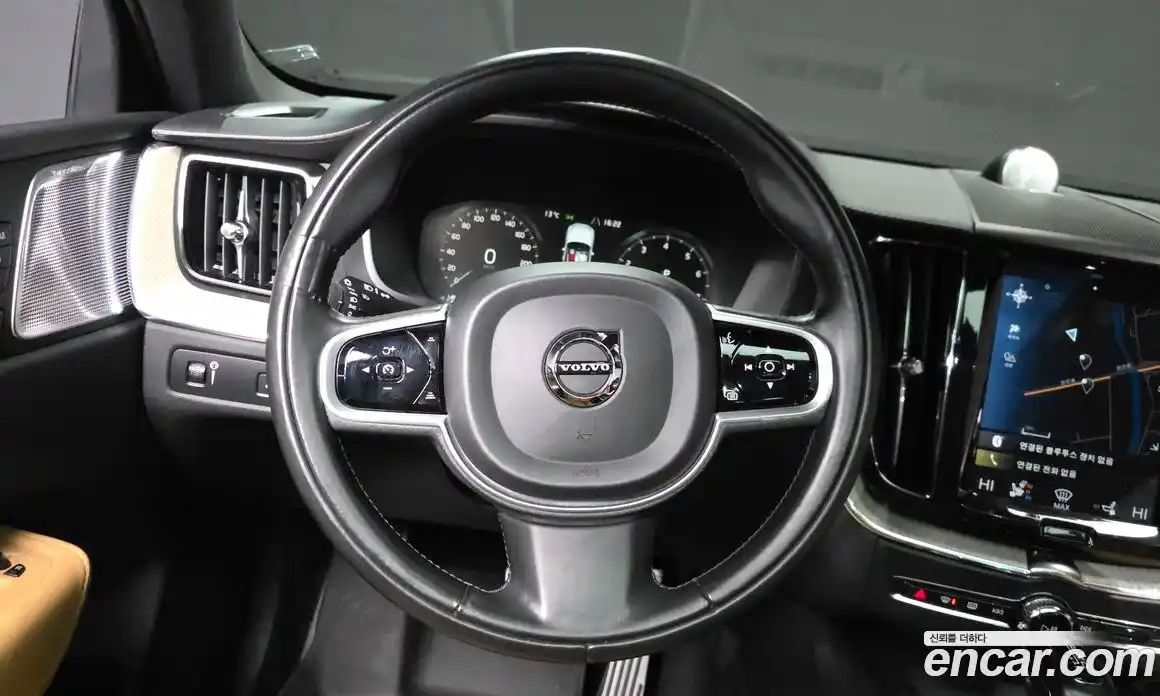 Volvo XC60 2018 2.0 гидро в Москве № 1404676, фото 13