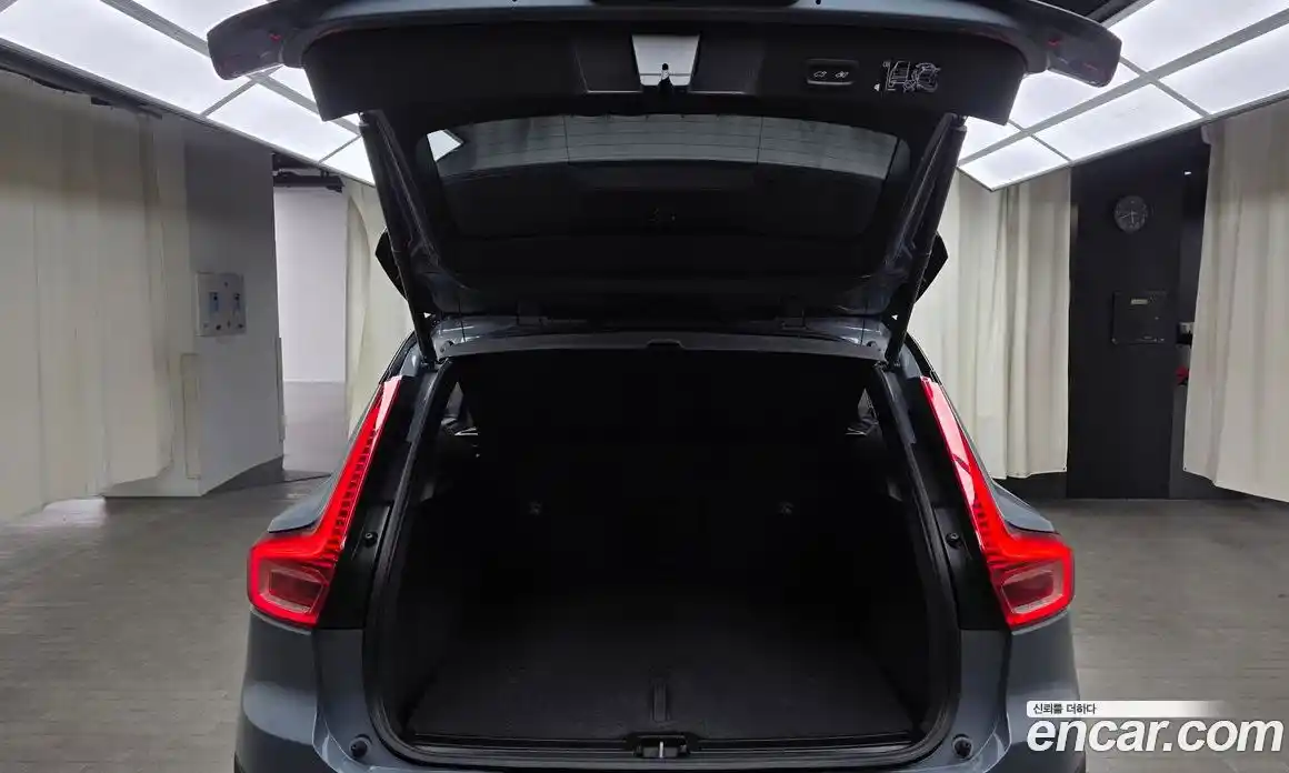 Volvo XC40 2021 2.0 гидро в Москве № 1404684, фото 20