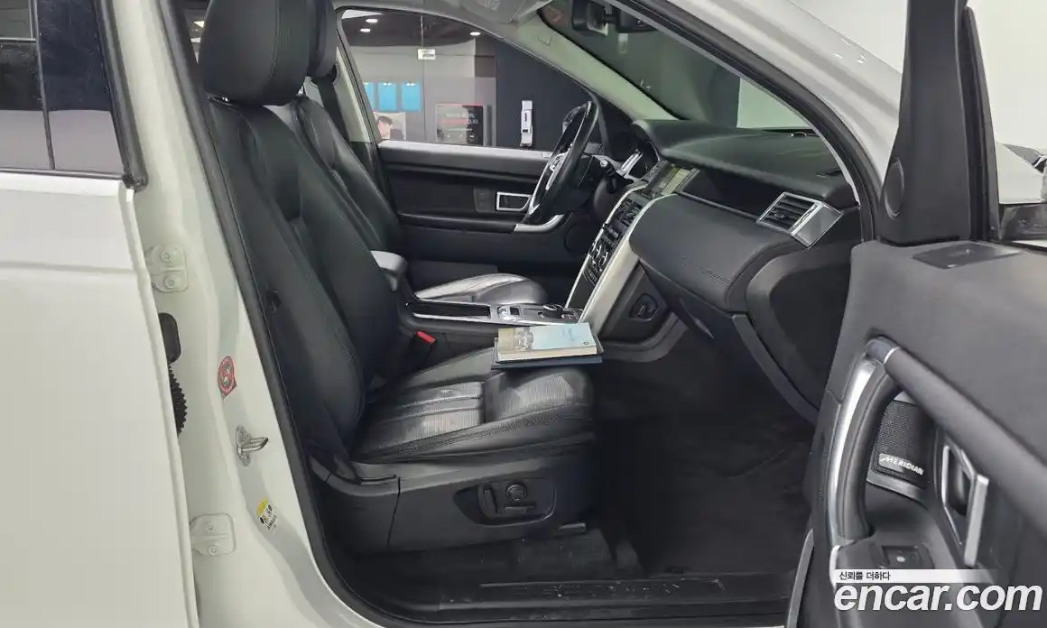 Land Rover Discovery Sport 2016 2.0 гидро в Москве № 1405155, фото 11
