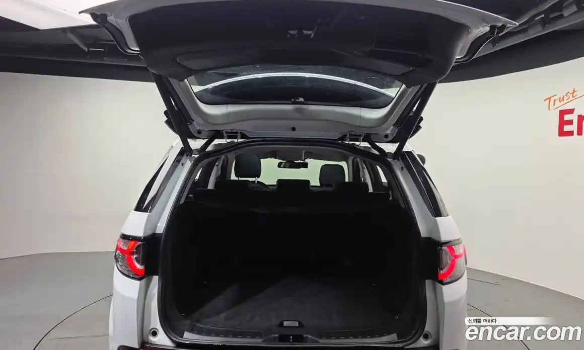 Land Rover Discovery Sport 2016 2.0 гидро в Москве № 1405155, фото 20