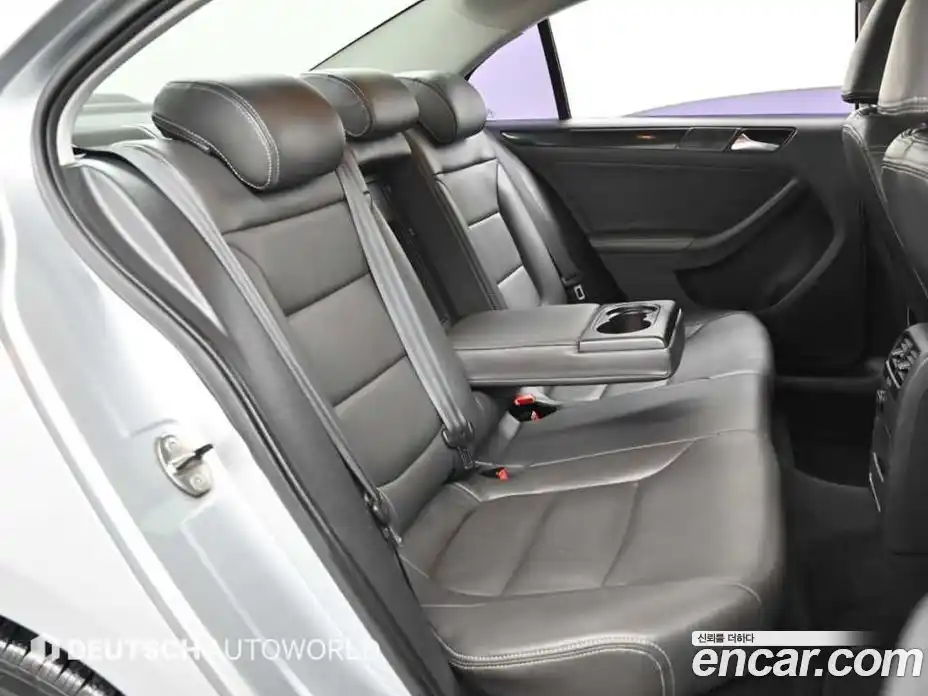 Volkswagen Jetta 2011 2.0 гидро в Москве № 1405727, фото 12