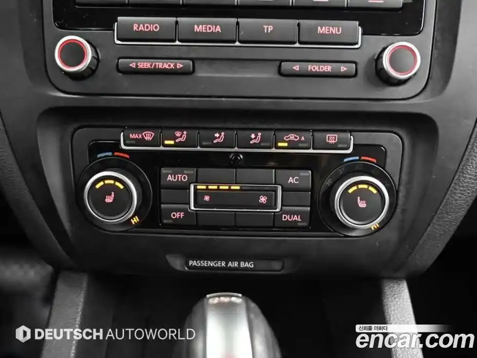 Volkswagen Jetta 2011 2.0 гидро в Москве № 1405727, фото 17