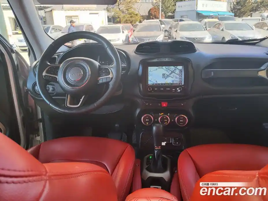 Jeep Renegade 2016 2.4 гидро в Москве № 1405934, фото 8