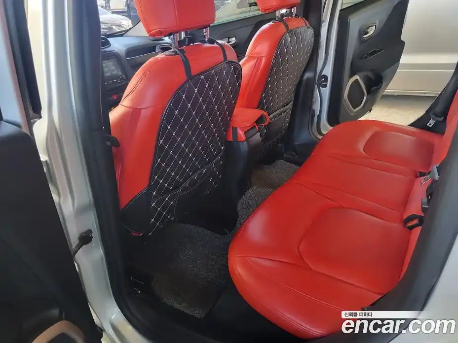Jeep Renegade 2016 2.4 гидро в Москве № 1405934, фото 10