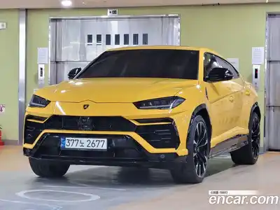 Lamborghini Urus, 2021