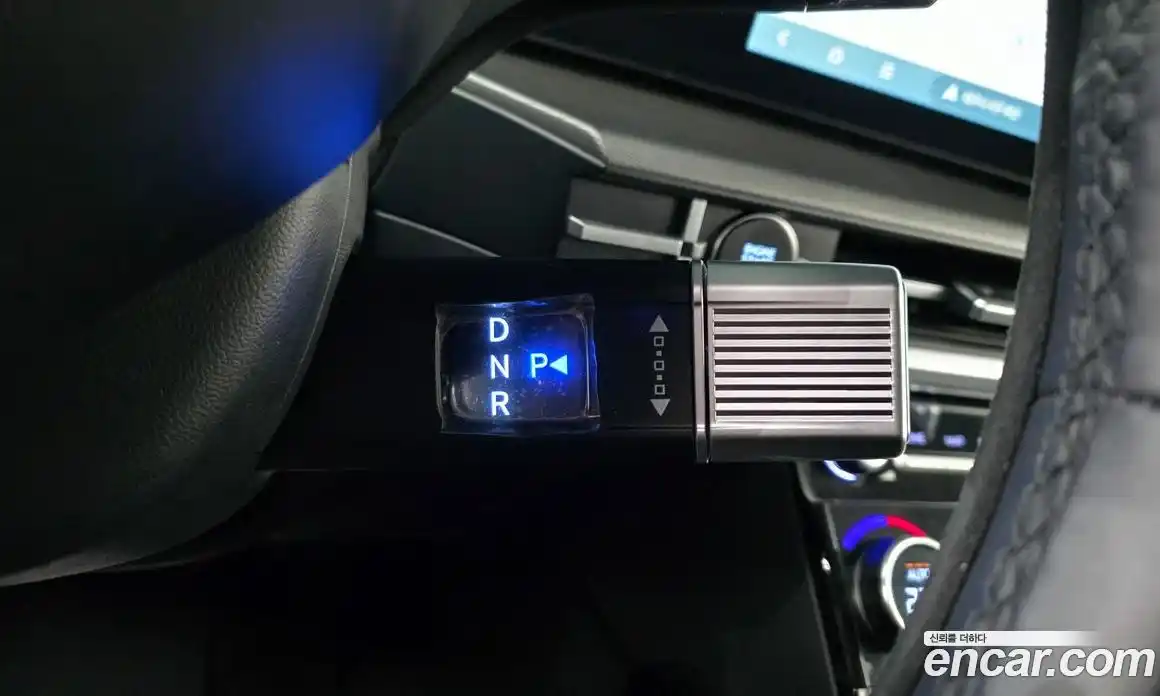 Hyundai Santa Fe 2024 2.5 гидро в Москве № 1416884, фото 9