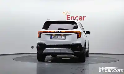 Kia Seltos 2023 1.6 гидро в Москве № 1417985, миниатюра 4