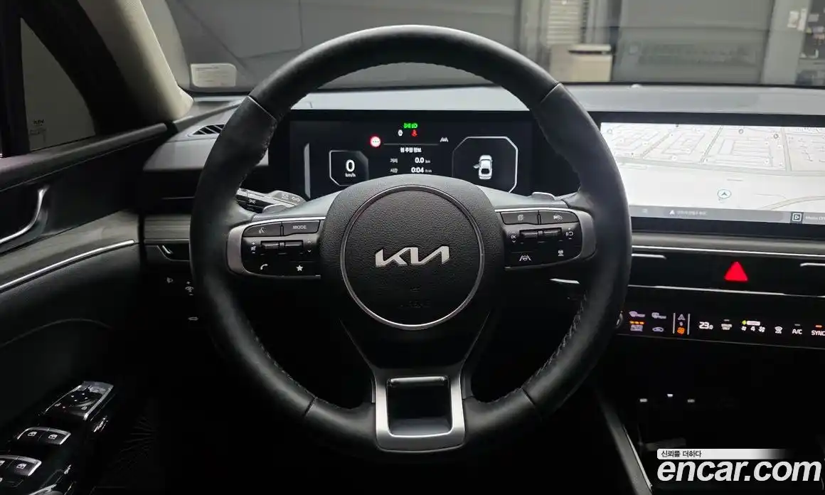 Kia K5 2024 2.0 гидро в Москве № 1418200, фото 13