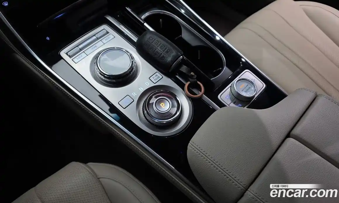 Genesis GV80 2023 2.5 Автомат в Москве № 1418454, фото 9