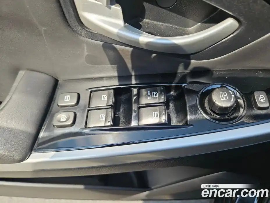 SsangYong Korando 2016 2.2 Автомат в Москве № 1419538, фото 15