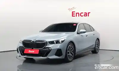 BMW 5-Series, 2025