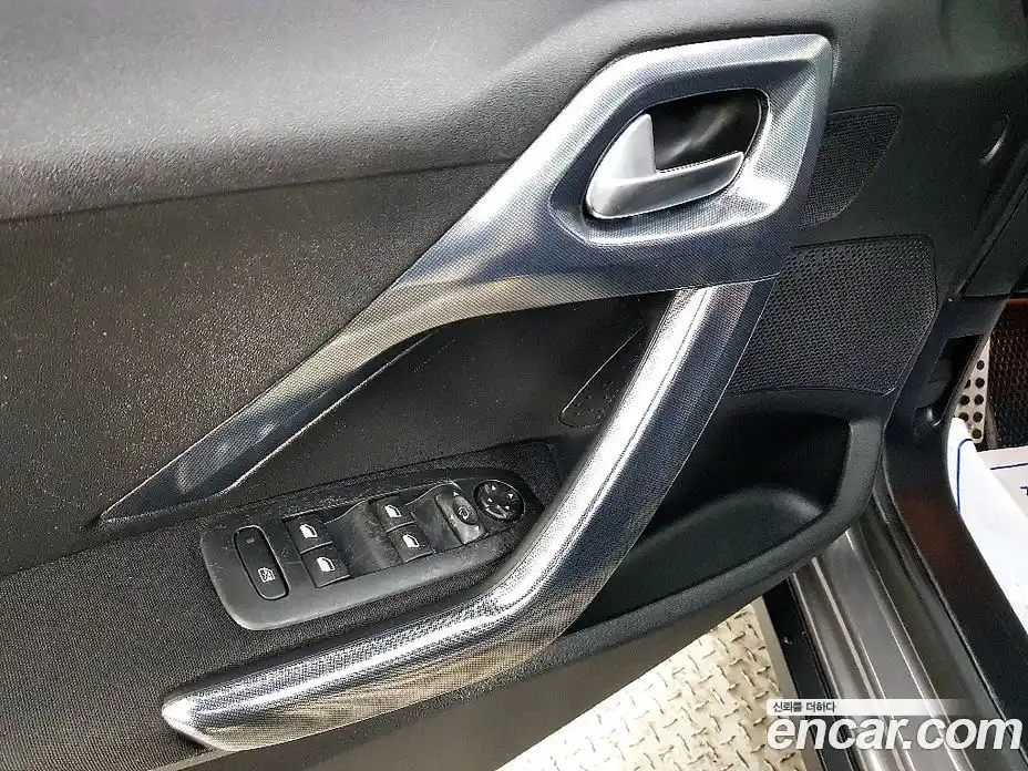 Peugeot 2008 2015 1.6 гидро в Москве № 1422464, фото 19