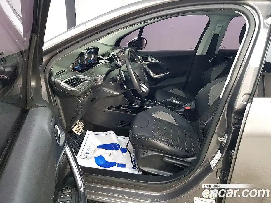 Peugeot 2008 2015 1.6 гидро в Москве № 1422464, фото 10