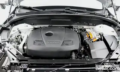 Volvo XC60 2025 2.0 гидро в Москве № 1422930, миниатюра 3