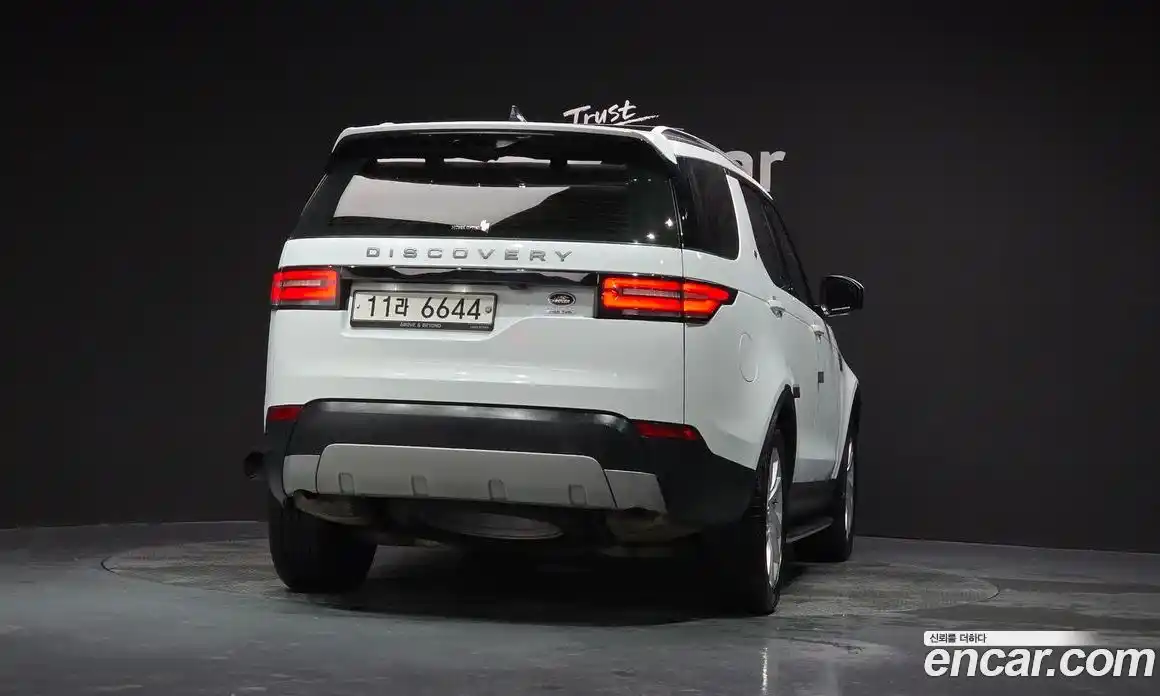 Land Rover Discovery 2017 3.0 гидро в Москве № 1423326, фото 4