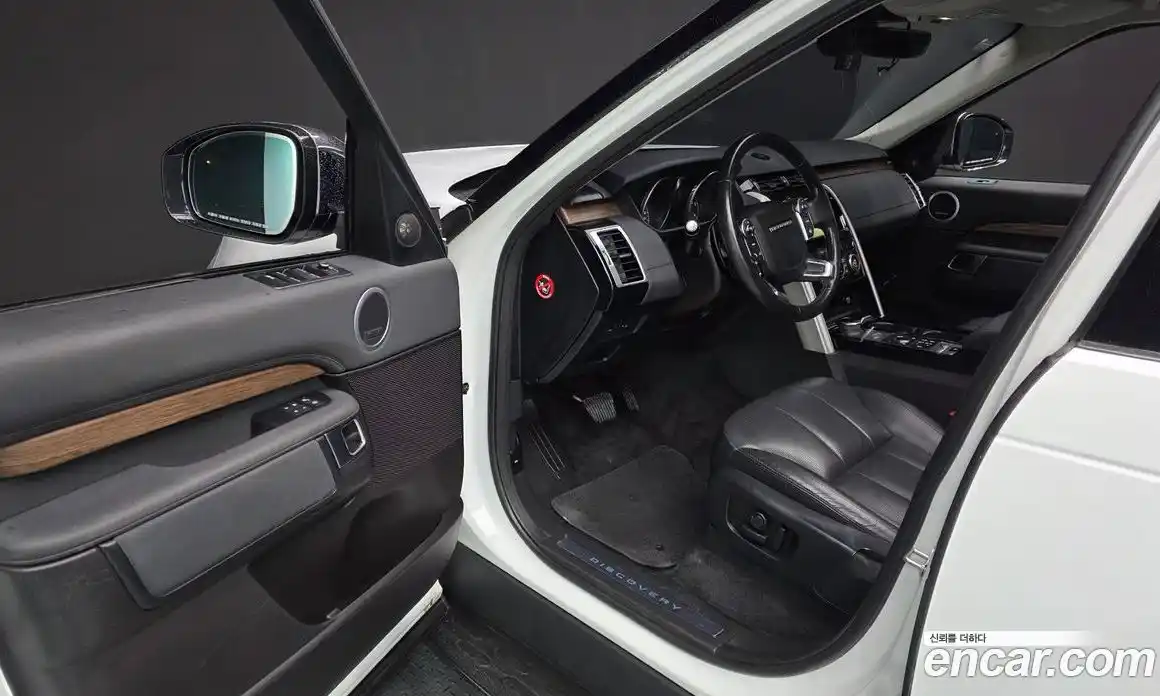 Land Rover Discovery 2017 3.0 гидро в Москве № 1423326, фото 10