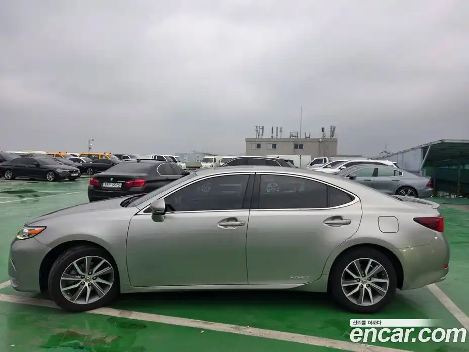 Lexus ES 2017 2.5 гидро в Москве № 1424049, фото 3