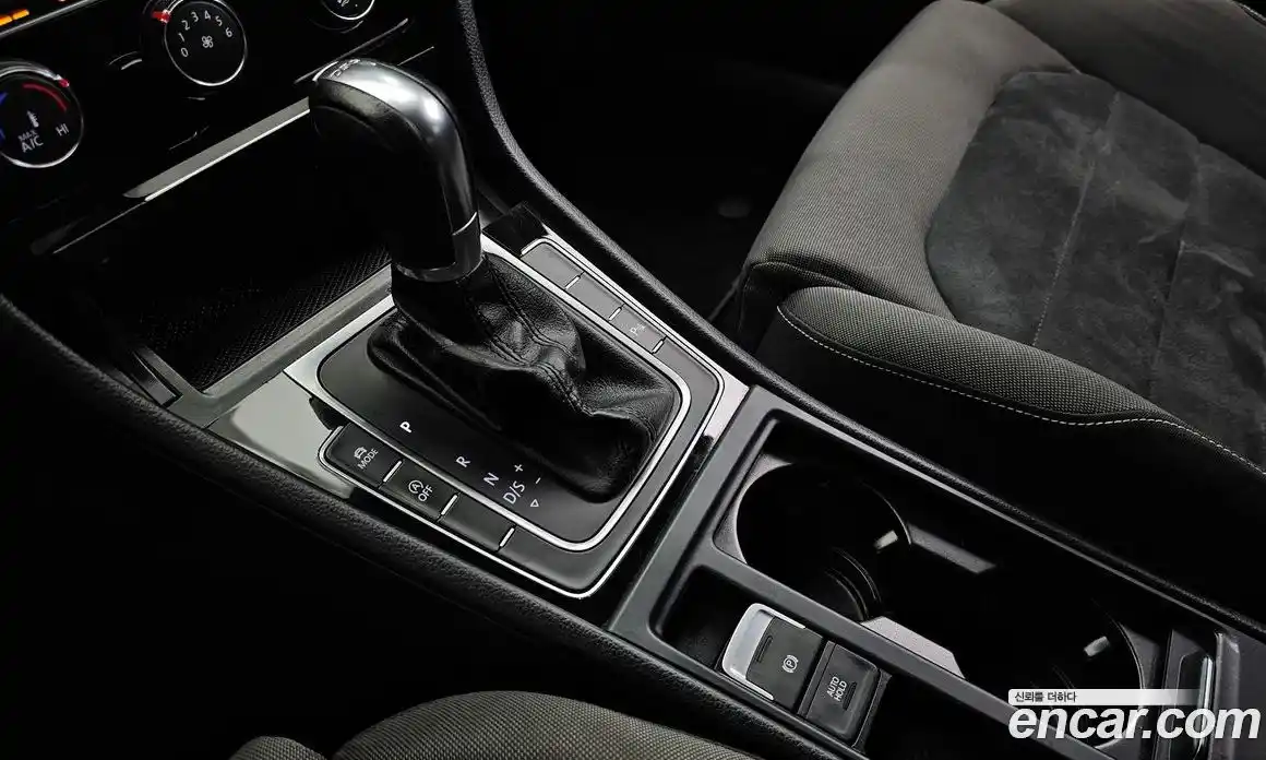 Volkswagen Golf 2013 1.6 гидро в Москве № 1424124, фото 9