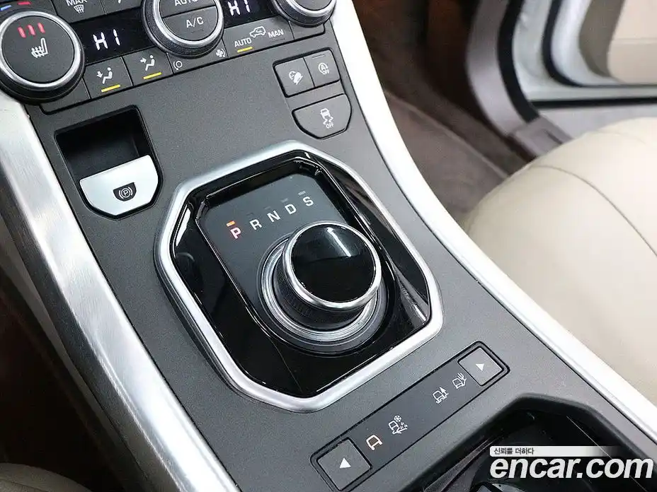 Land Rover Range-Rover Evoque 2018 2.0 гидро в Москве № 156114, фото 12