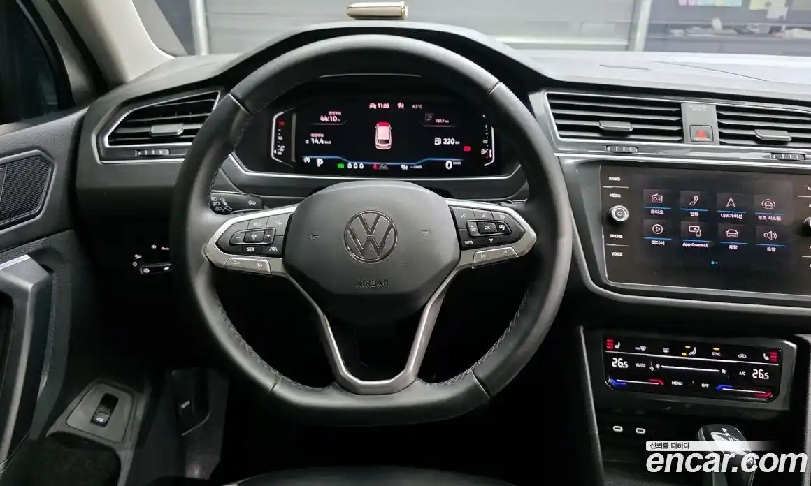 Volkswagen Tiguan 2023 2.0 гидро в Москве № 168604, фото 13