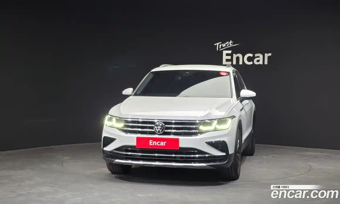 Volkswagen Tiguan 2023 2.0 гидро в Москве № 168604, фото 3