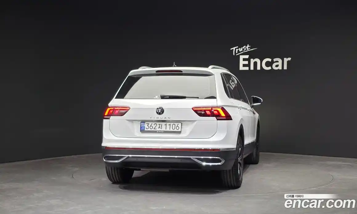 Volkswagen Tiguan 2023 2.0 гидро в Москве № 168604, фото 4