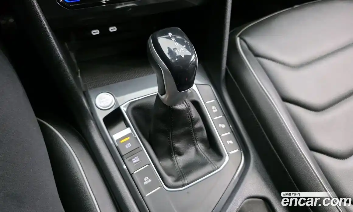Volkswagen Tiguan 2023 2.0 гидро в Москве № 168604, фото 9