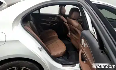Mercedes-Benz E-Class 2023 1.9 гидро в Москве № 175479, миниатюра 12