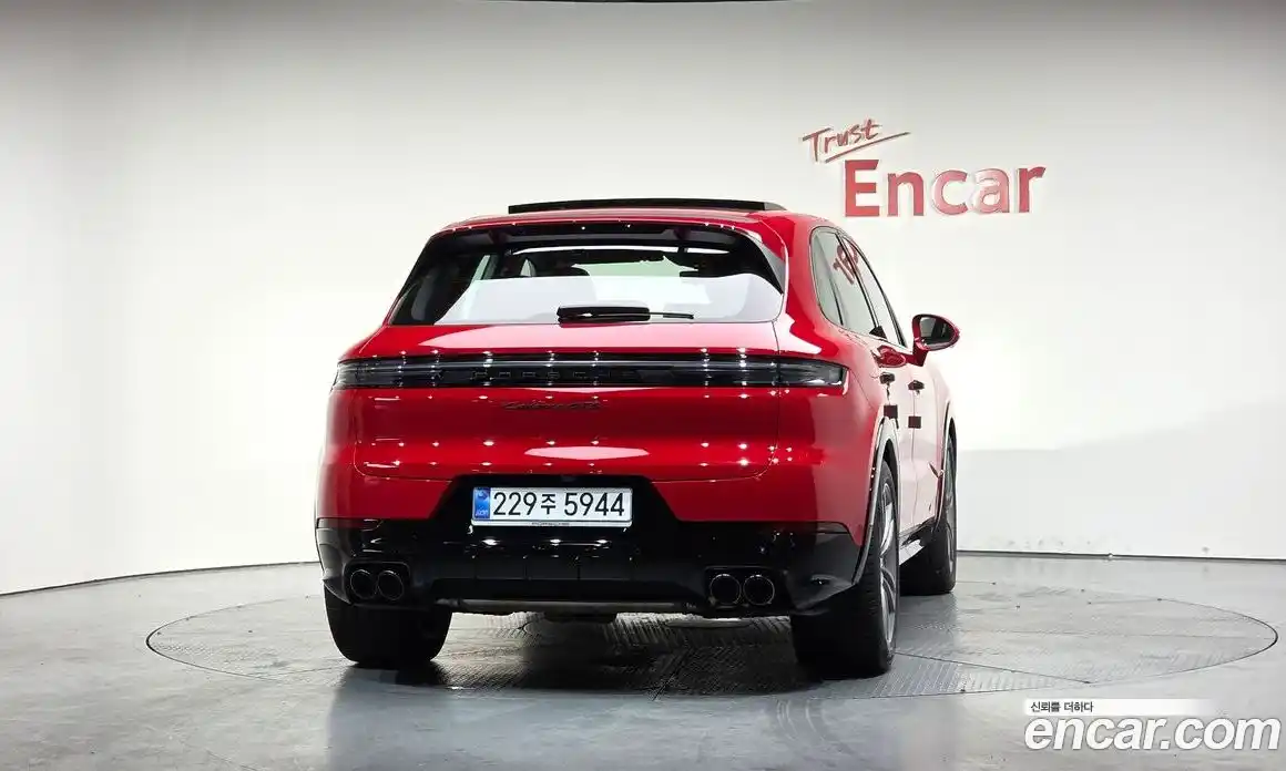 Porsche Cayenne 2025 4.0 гидро в Москве № 213061, фото 3