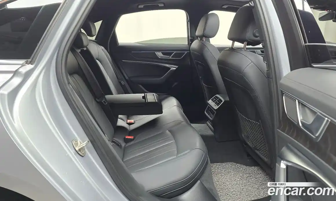 Audi A6 2023 2.0 гидро в Москве, фото 12