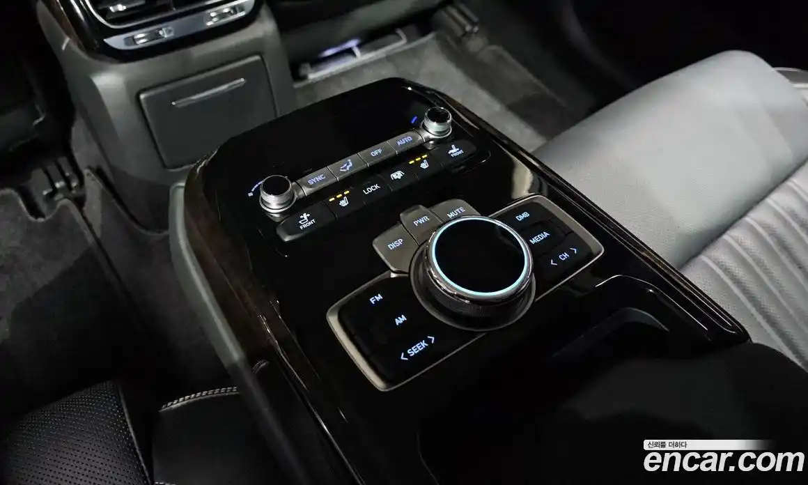 Genesis G90 2021 3.8 Классический в Москве № 1399755, фото 18