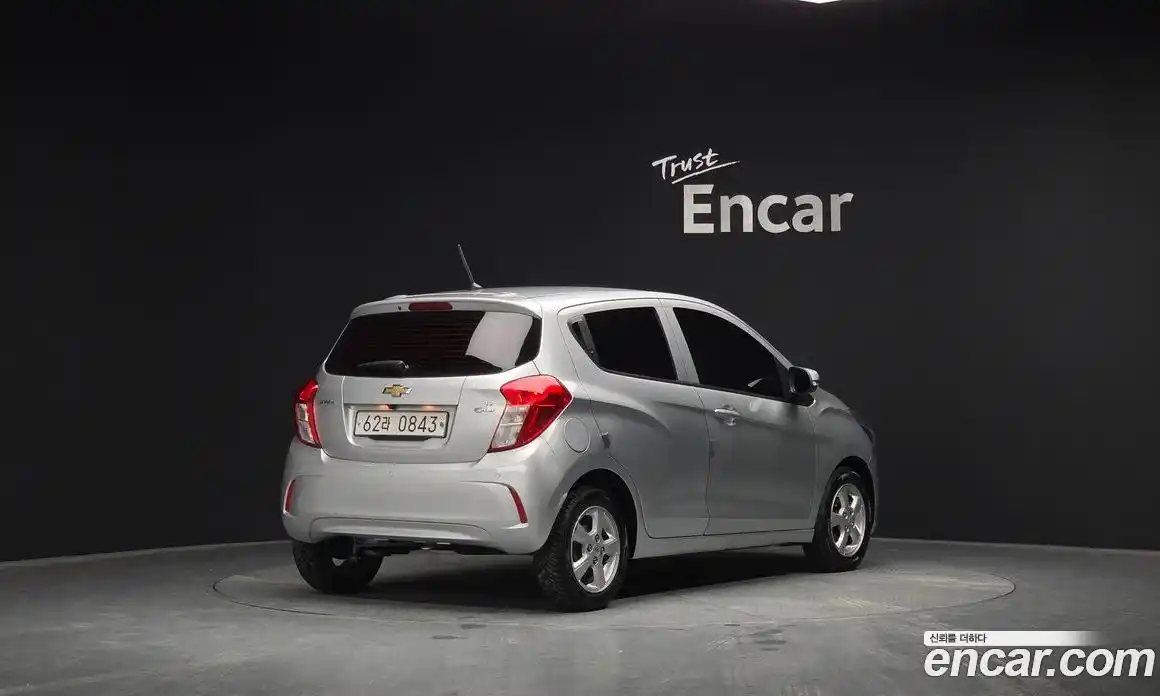 Chevrolet Spark 2015 1.0 гидро в Москве № 1401436, фото 2