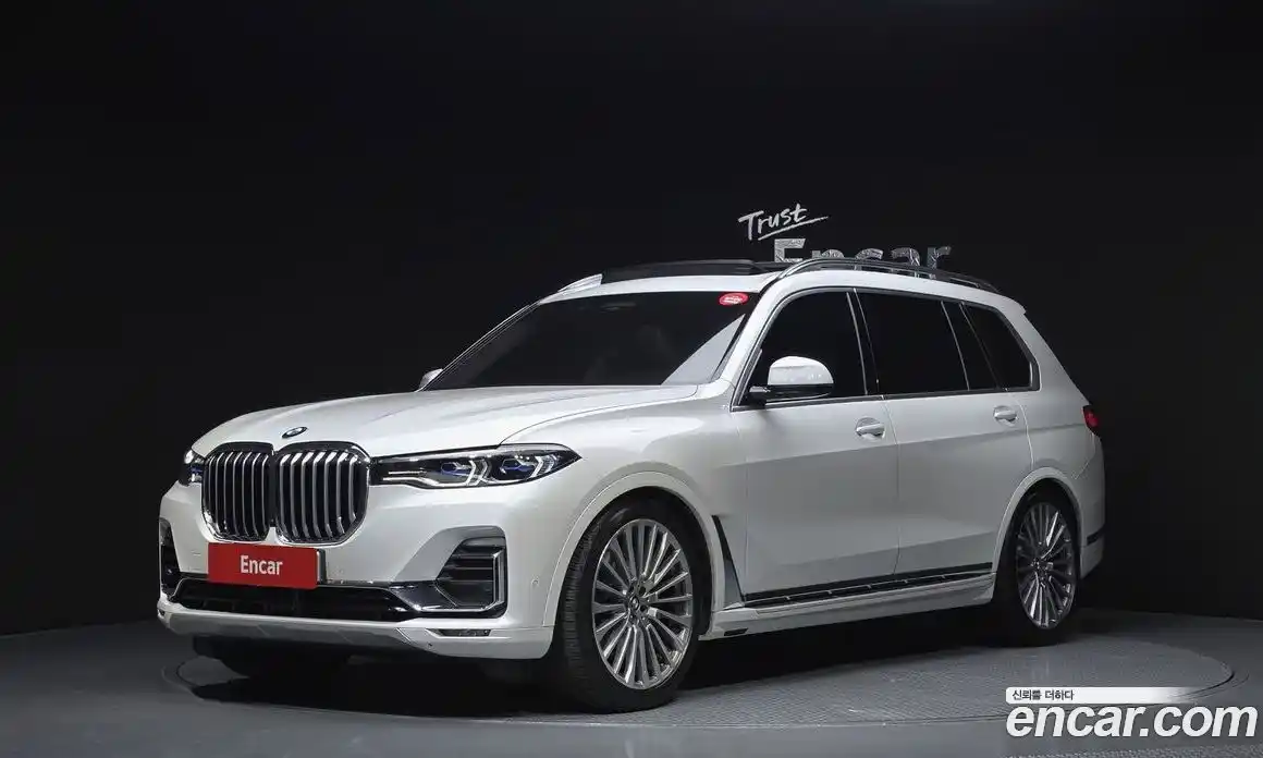 BMW X7 2022 3.0 гидро в Москве № 1402250, фото 1