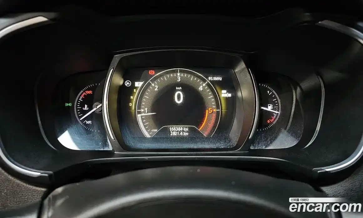 Renault QM6 2017 2.0 гидро в Москве № 1402884, фото 8