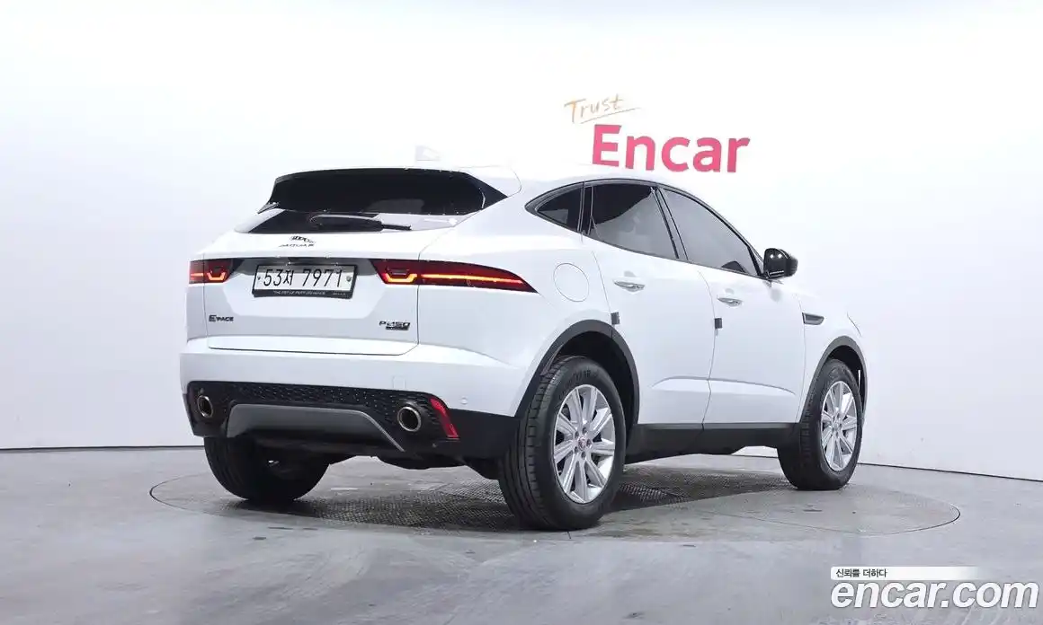Jaguar E-Pace 2018 2.0 гидро в Москве № 1404108, фото 2