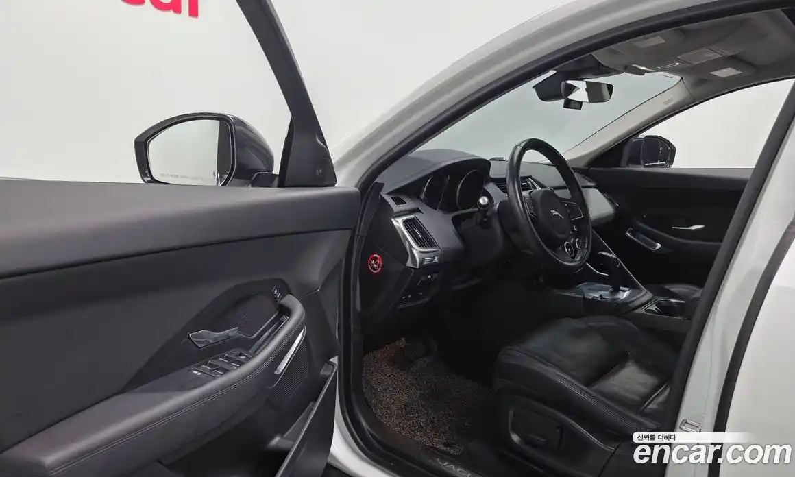 Jaguar E-Pace 2018 2.0 гидро в Москве № 1404108, фото 10