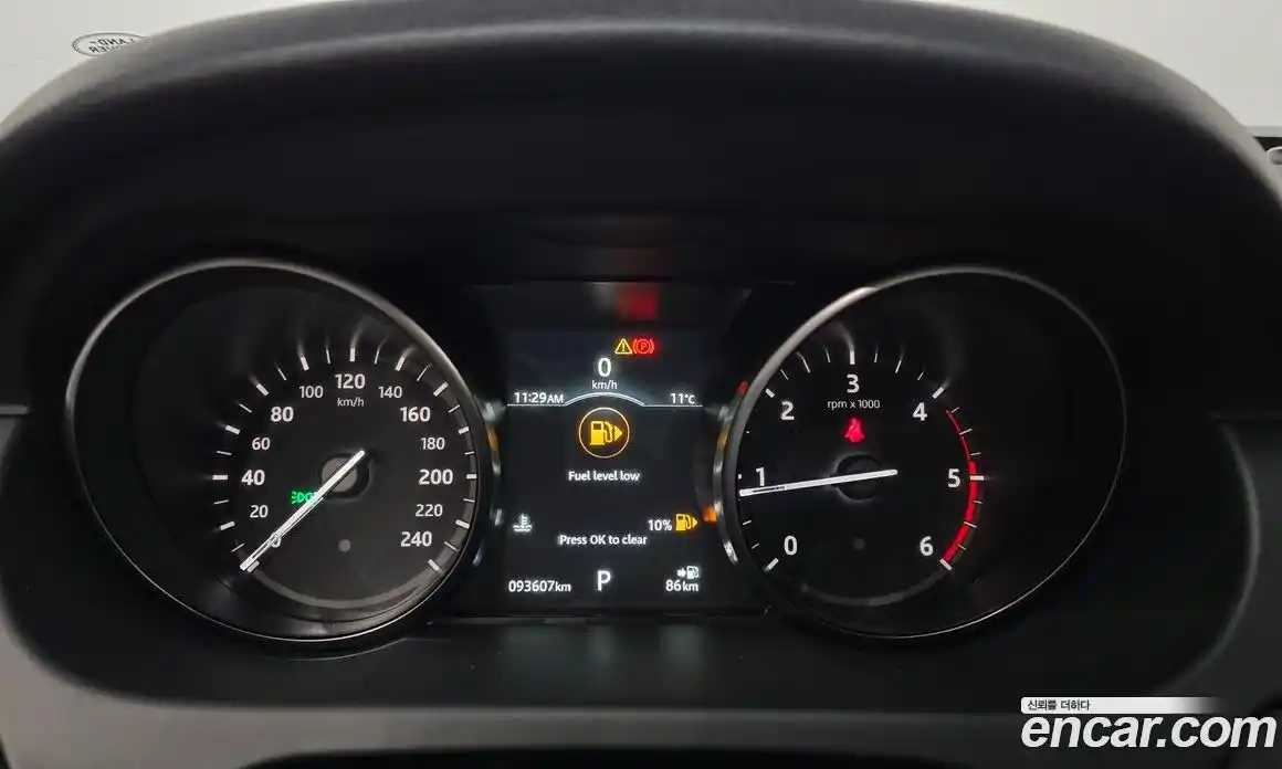 Land Rover Discovery Sport 2019 2.0 гидро в Москве № 1405148, фото 8