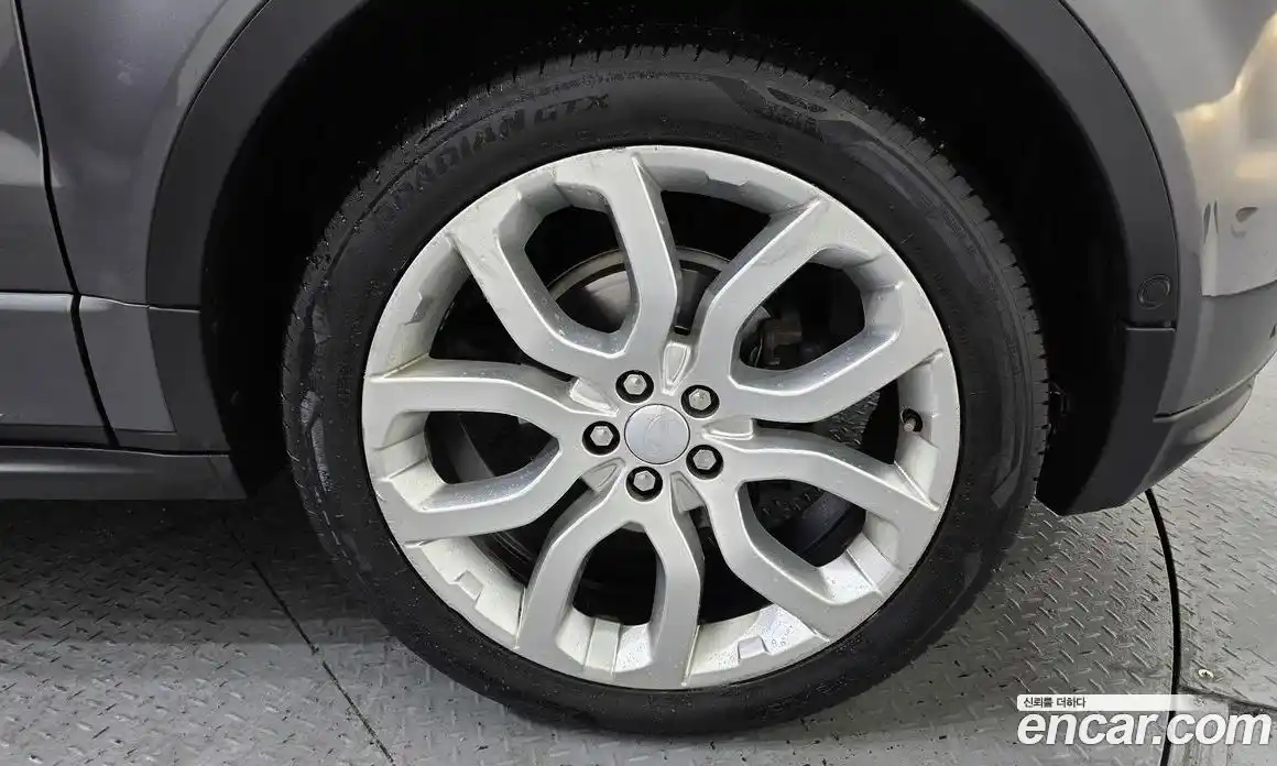 Land Rover Range-Rover Evoque 2015 2.2 гидро в Москве № 1405153, фото 5