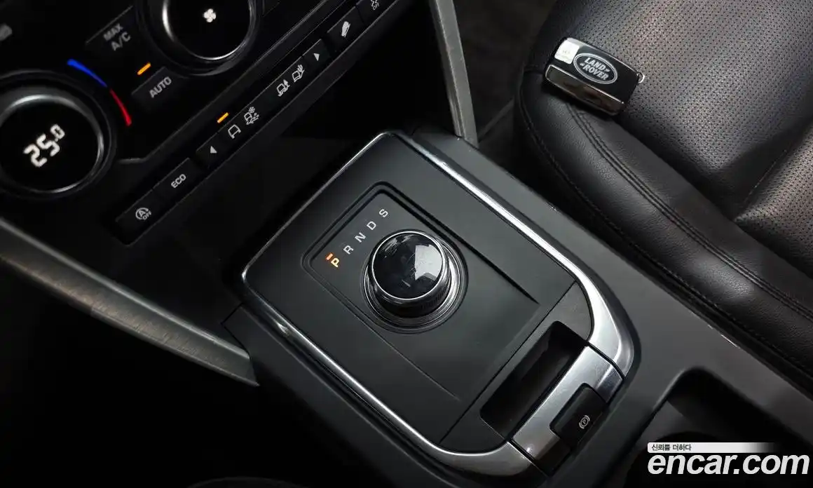Land Rover Discovery Sport 2018 2.0 гидро в Москве № 1405165, фото 9