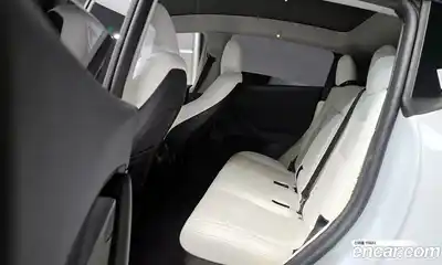 Tesla Model Y 2023 0.2 гидро в Москве № 1405375, миниатюра 12