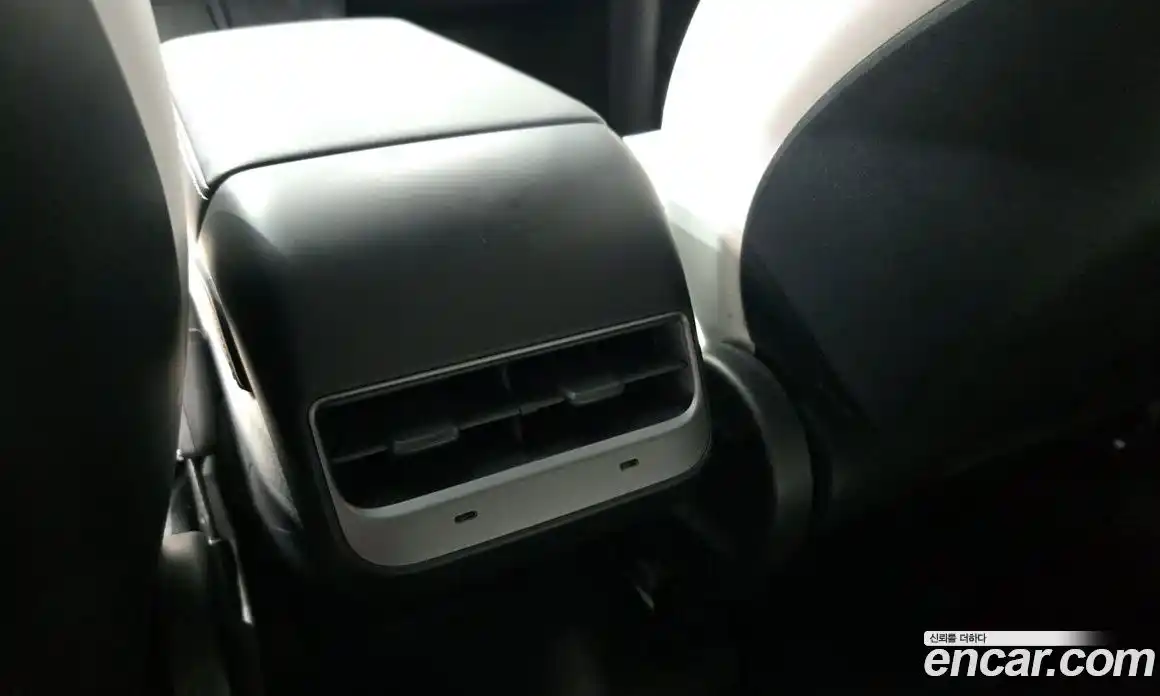 Tesla Model Y 2023 0.2 гидро в Москве № 1405375, фото 18